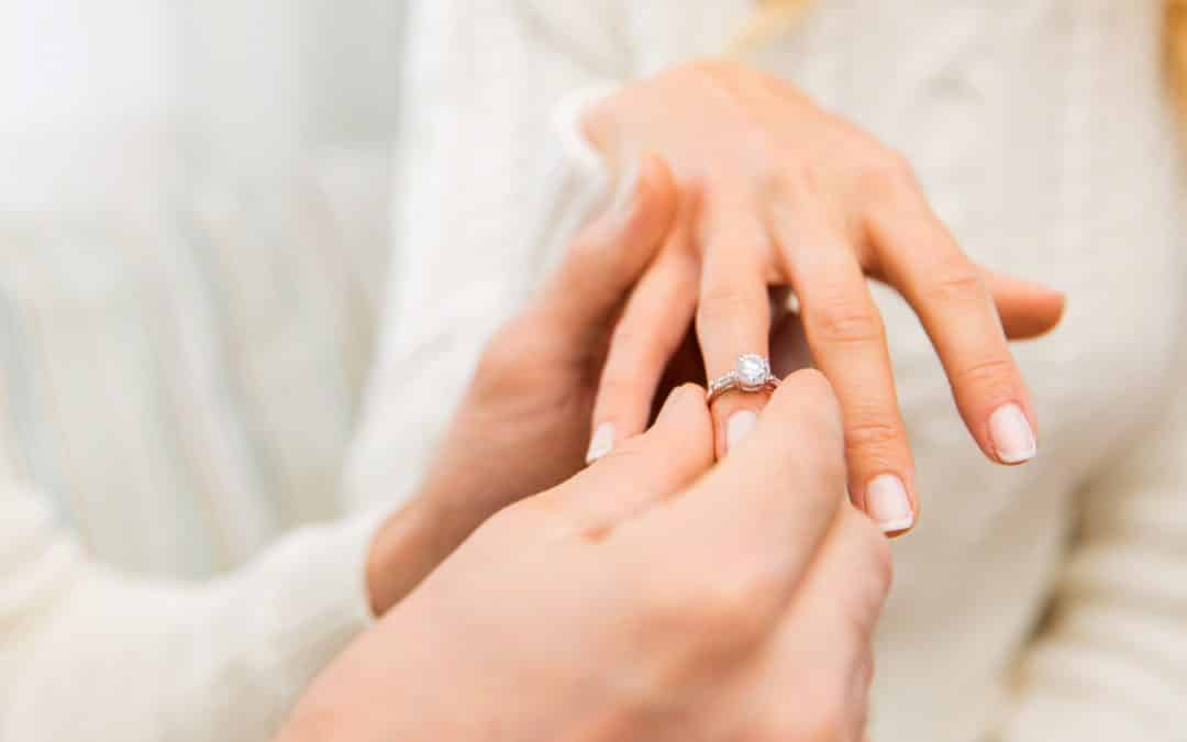 Dos And Don’ts When Getting Engaged Burgundy Bespoke Jewellers