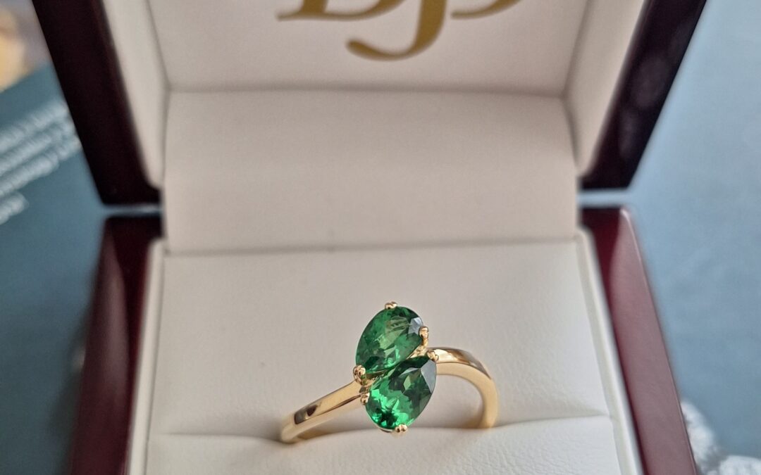 Two-stone tsavorite garnet dress ring